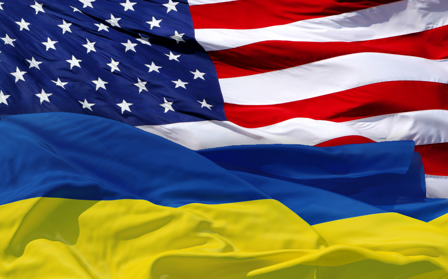 США в ближайшее время направят на Украину беспилотники и внедорожники