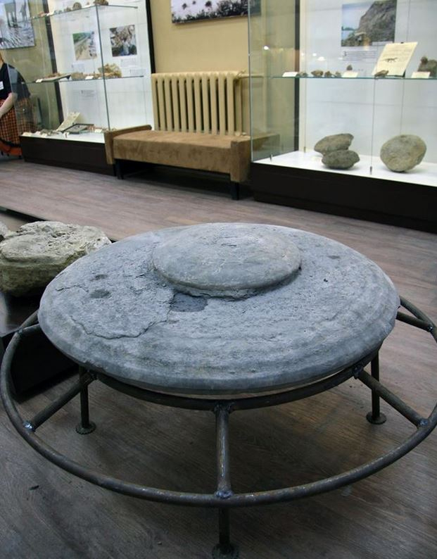 «Каменный диск предков» доставили в Кемерово