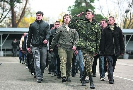 В осеннюю призывную кампанию планируется отправить в армию 3300 юношей