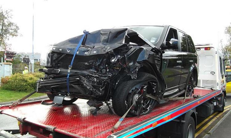 Пьяный новосибирец разбил в ДТП угнанный Range Rover