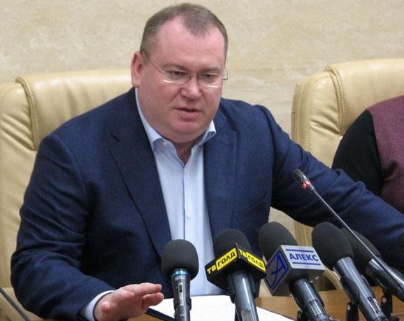 Штайнмайер призвал немедленно прекратить боевые действия в Донбассе