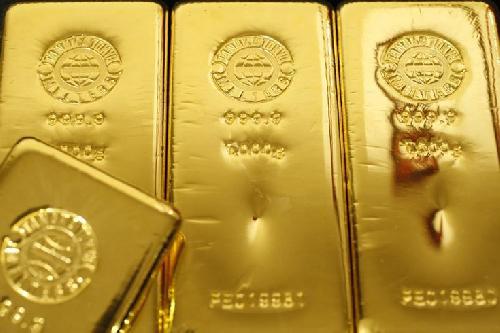 Стоимость золота растет на фоне ослабления доллара к мировым валютам