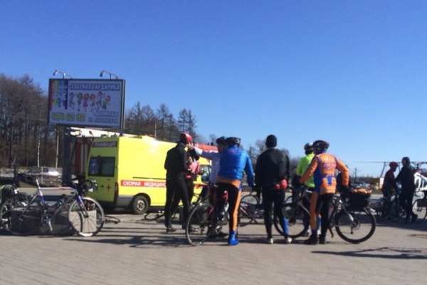 Грузовик-муковоз сбил велосипедиста на Приморском шоссе