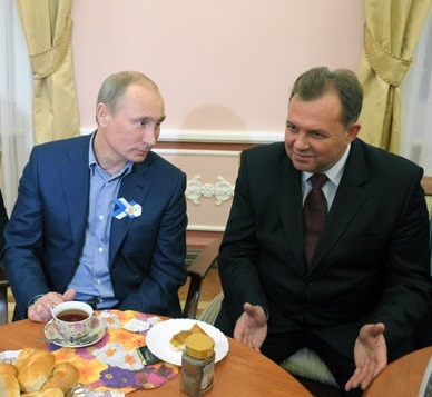 Владимир Путин наградил сенатора Виктора Павленко
