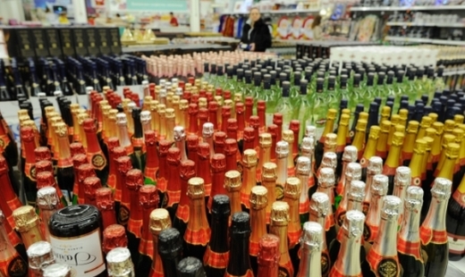 Депутаты отказались повышать возрастной ценз для покупки спиртного