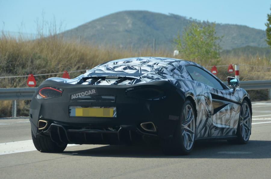 McLaren опубликовала еще одно изображение доступного купе 570S Coupe