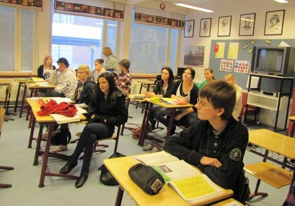 В Финляндии школы отказались от проведения уроков физики, химии и математики