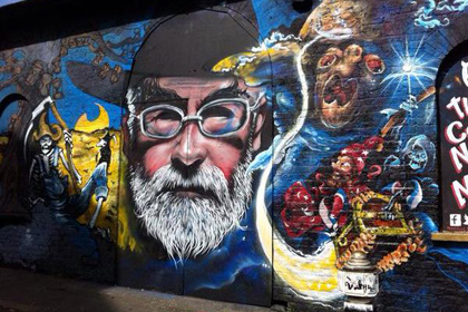 В Великобритании появилось граффити с Терри Пратчеттом