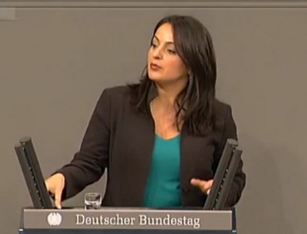 Депутат бундестага призвала к массовым протестам против агрессии НАТО