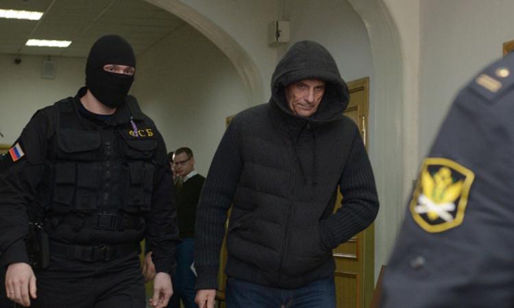 Мосгорсуд рассмотрит жалобу на арест бывшего губернатора Сахалина