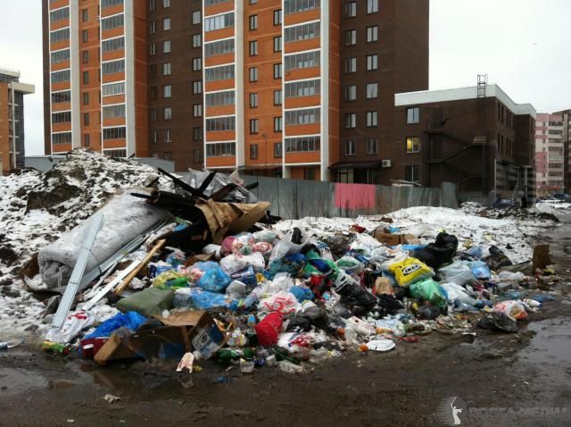 В Волгограде жидкие отходы незаконно сливают в канализацию и на землю