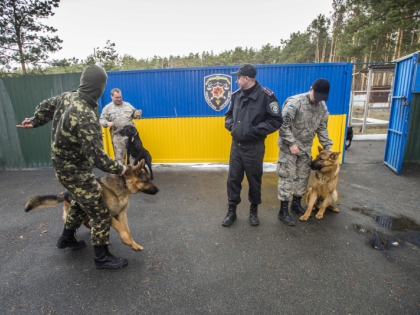 В Харькове начали возводить фортификационные сооружения