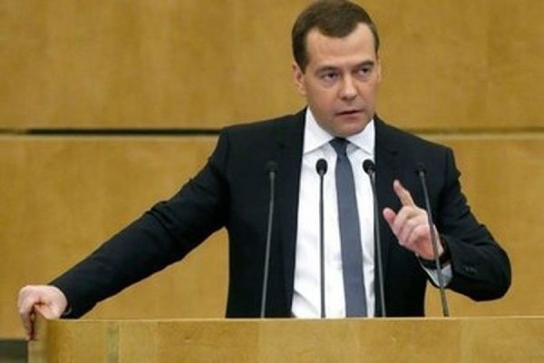 Медведев заявил что россиянам следует готовиться к новой экономической реальности