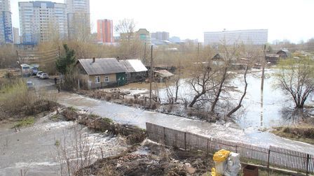 Паводок в Кемерове затоплено несколько улиц и дворов частных домов