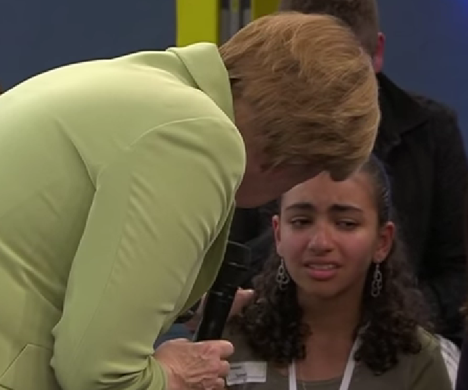 Меркель довела до слез палестинскую девочку