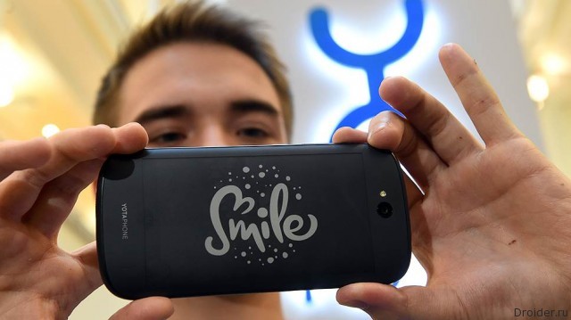 YotaPhone начнут производить на китайской фабрике ZTE