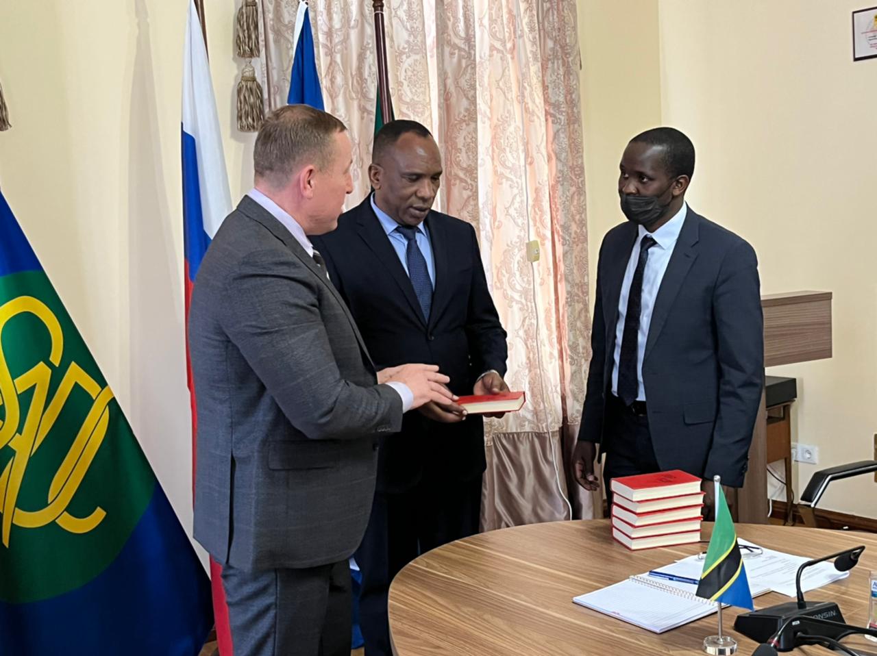 Бизнес-посол Деловой России в Танзании Юрий Коробов рассказал о встрече с послом Танзании Фредриком Ибрахим Кибута
