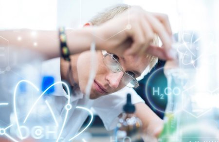 Астрономы открыли уникальное газовое облако на расстоянии 14 миллионов световых лет