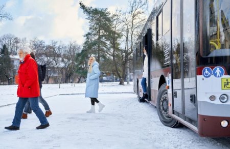 Пассажиры автобуса Рубцовск – Барнаул эвакуировались при пожаре на трассе